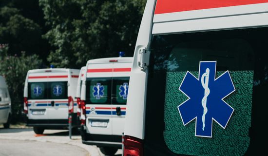 阜平救护车转运病人过路高速收费吗？